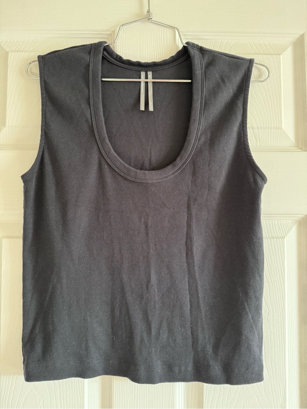 Anthropologie Scoop Neck Muscle Tank-Black 
Size: M